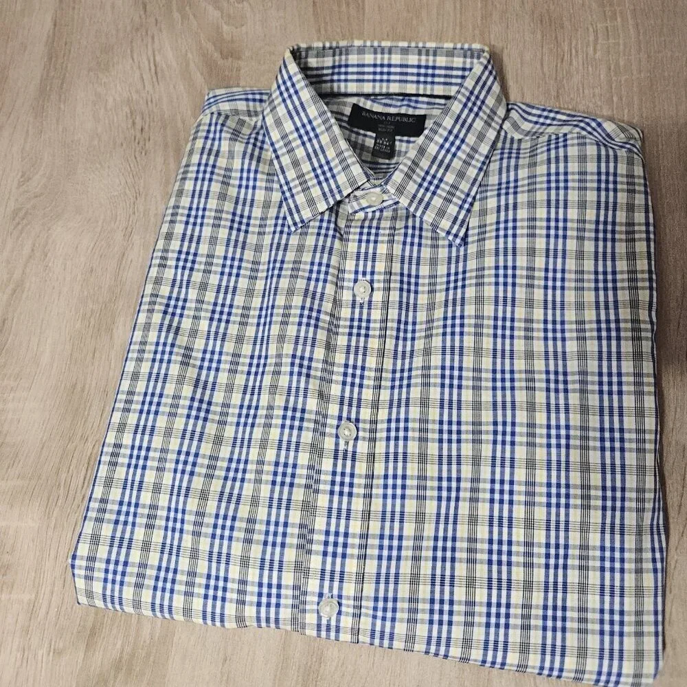 Lot Of 2 Mens Size M Banana Republic Non Iron Slim Fit Button Up Shirts Colorful